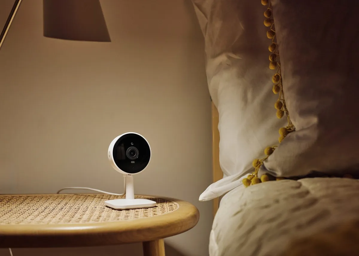 Yale Smart Indoor Wi-Fi Camera photo 2